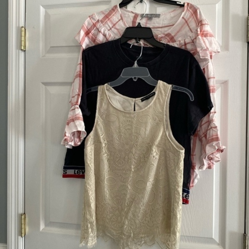 Bundles of women tops